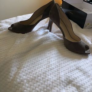 Nine West Grey size 10 pump